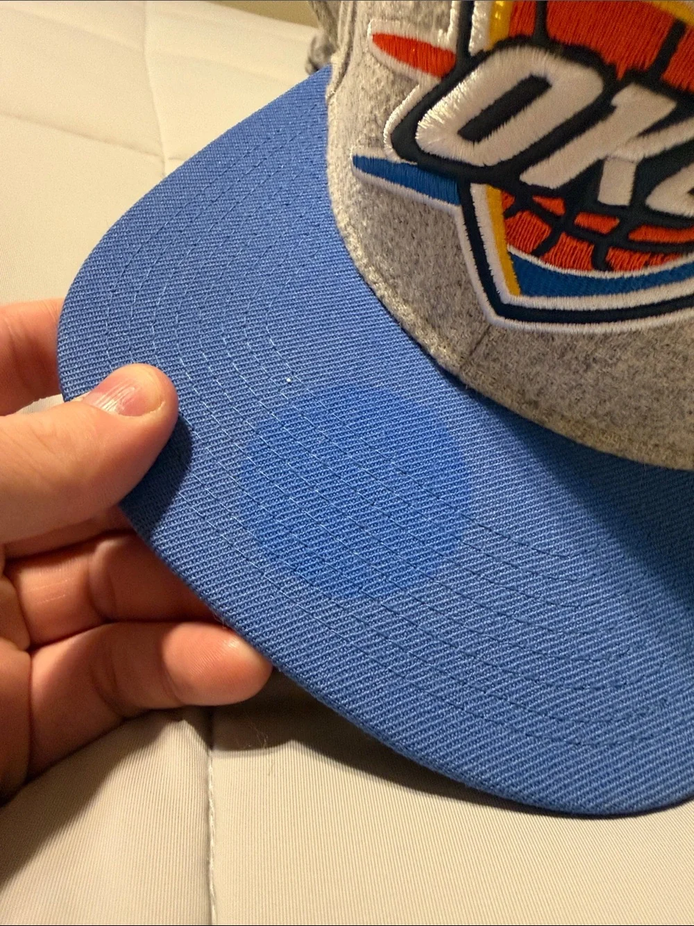 Mitchell & Ness Oklahoma City Thunder Gray Crown with Blue Brim Snapback
